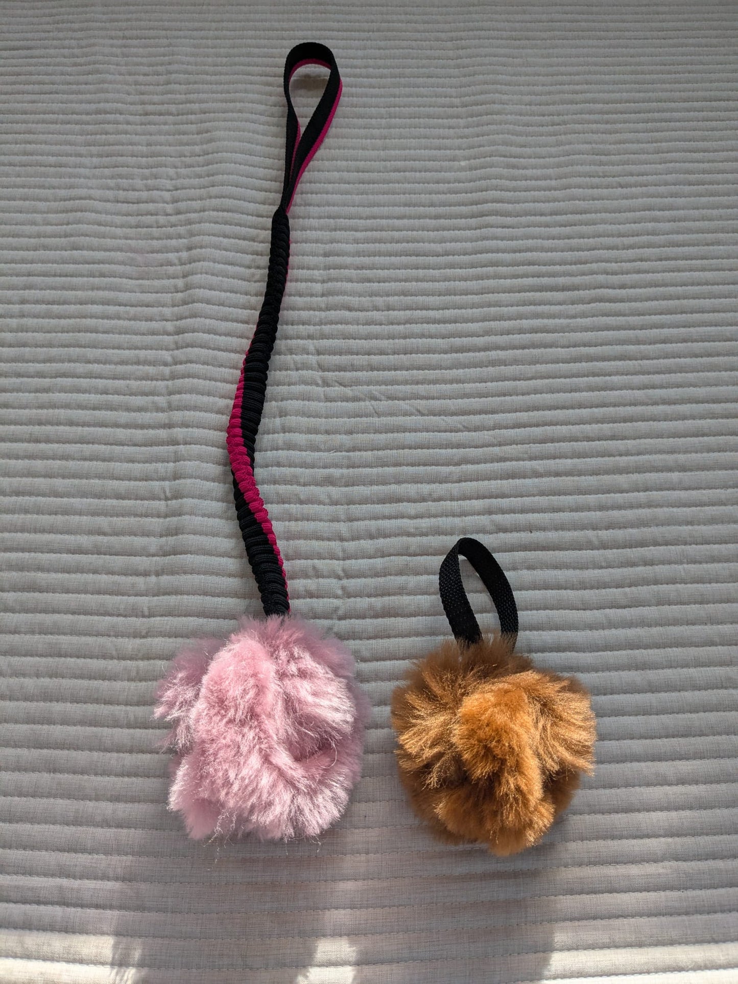 Lotus Bälle (mit Echtfell)